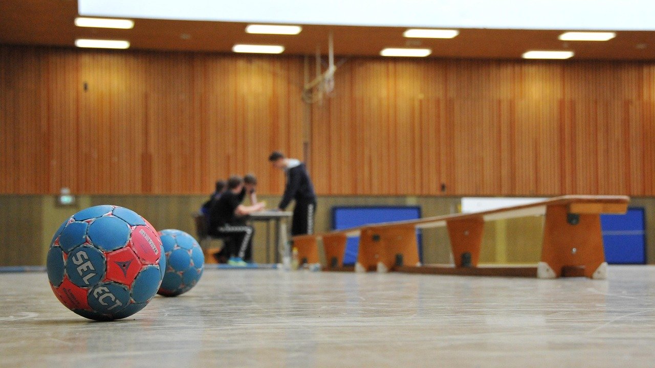 Understanding the Handball Court: Layout and Zones