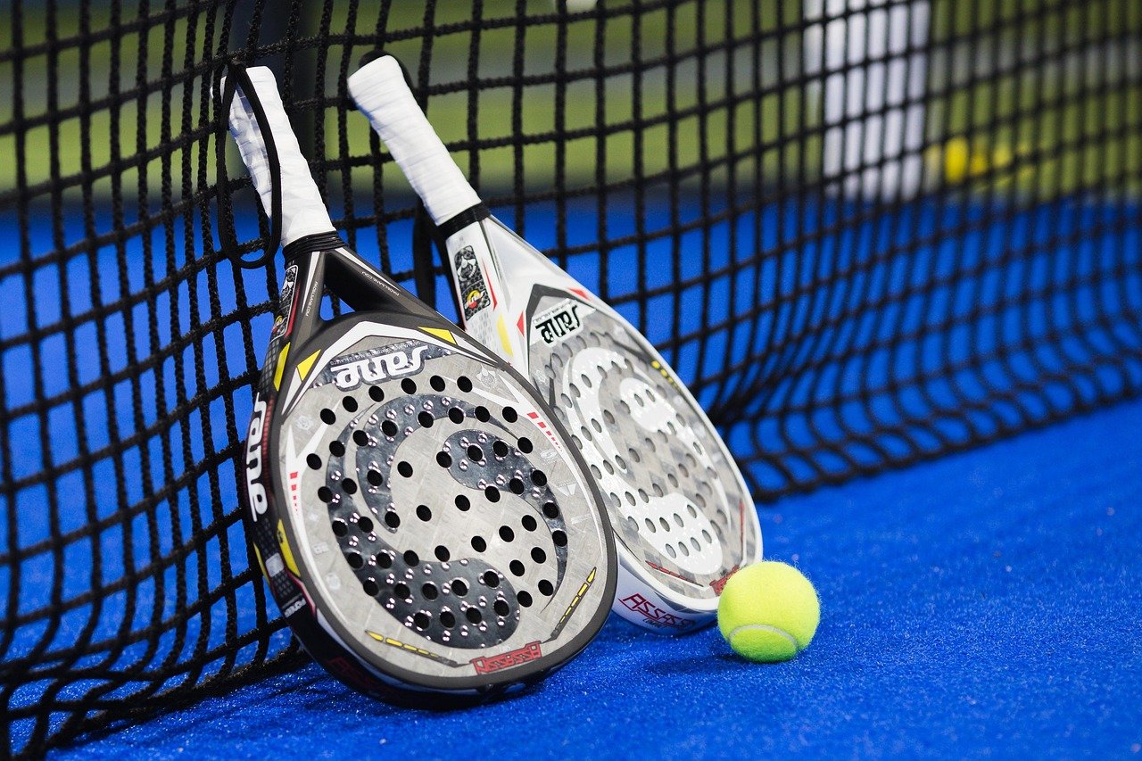 How to Choose the Right Padel Racket for You: A Beginner’s Guide