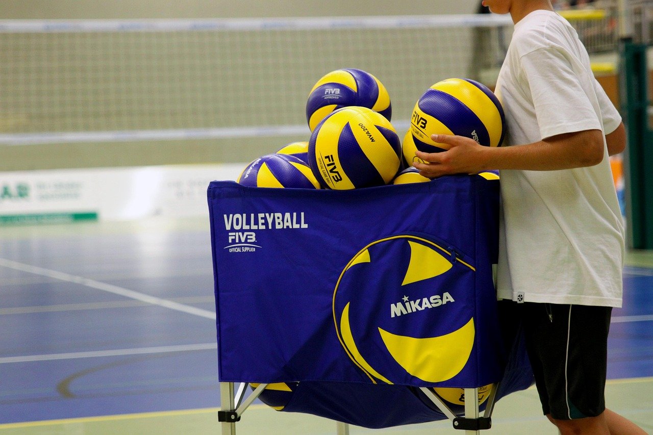 Volleyball Training Tips for Beginners: How to Get Started and Improve Fast